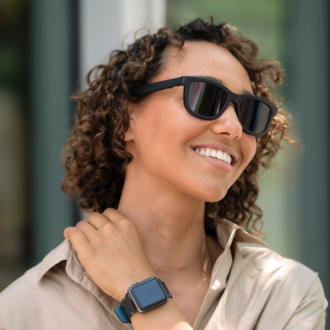 EyeQ Occhiali da sole intelligenti con lenti regolabili e sistema audio integrato. 🔥 Offerta esclusiva per te! 🔥