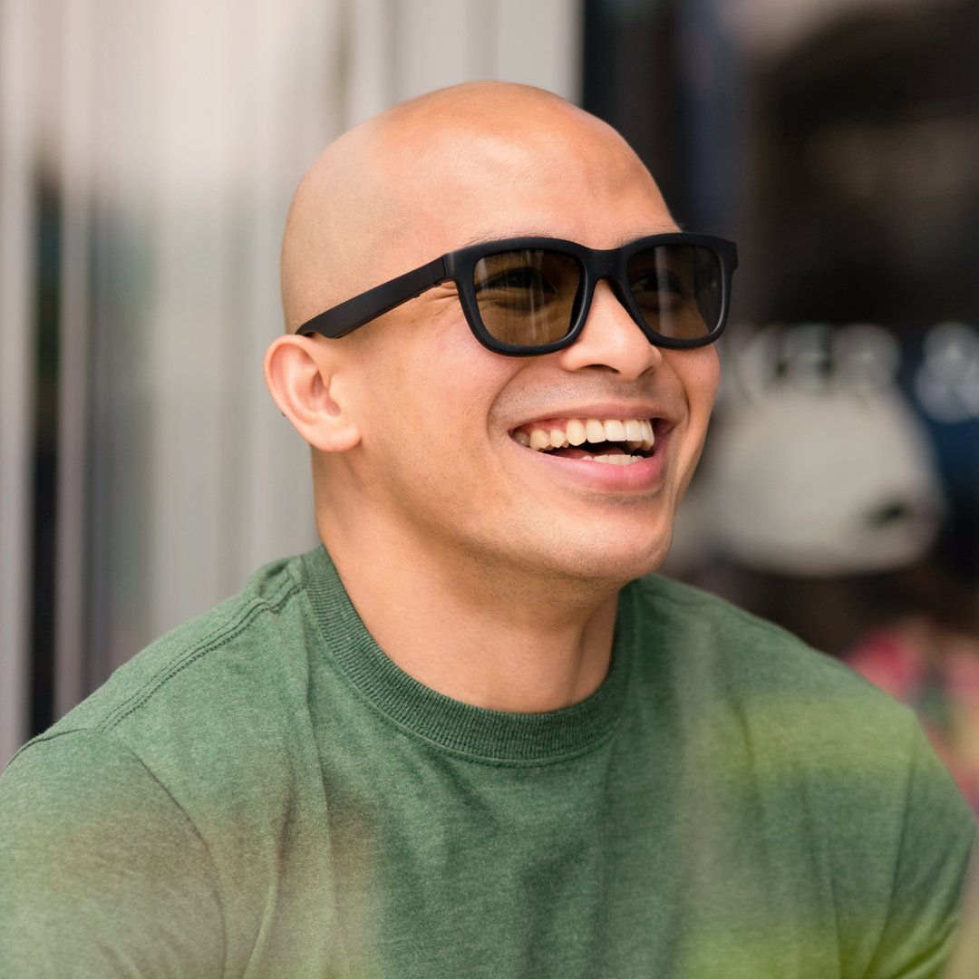 EyeQ Occhiali da sole intelligenti con lenti regolabili e sistema audio integrato. 🔥 Offerta esclusiva per te! 🔥